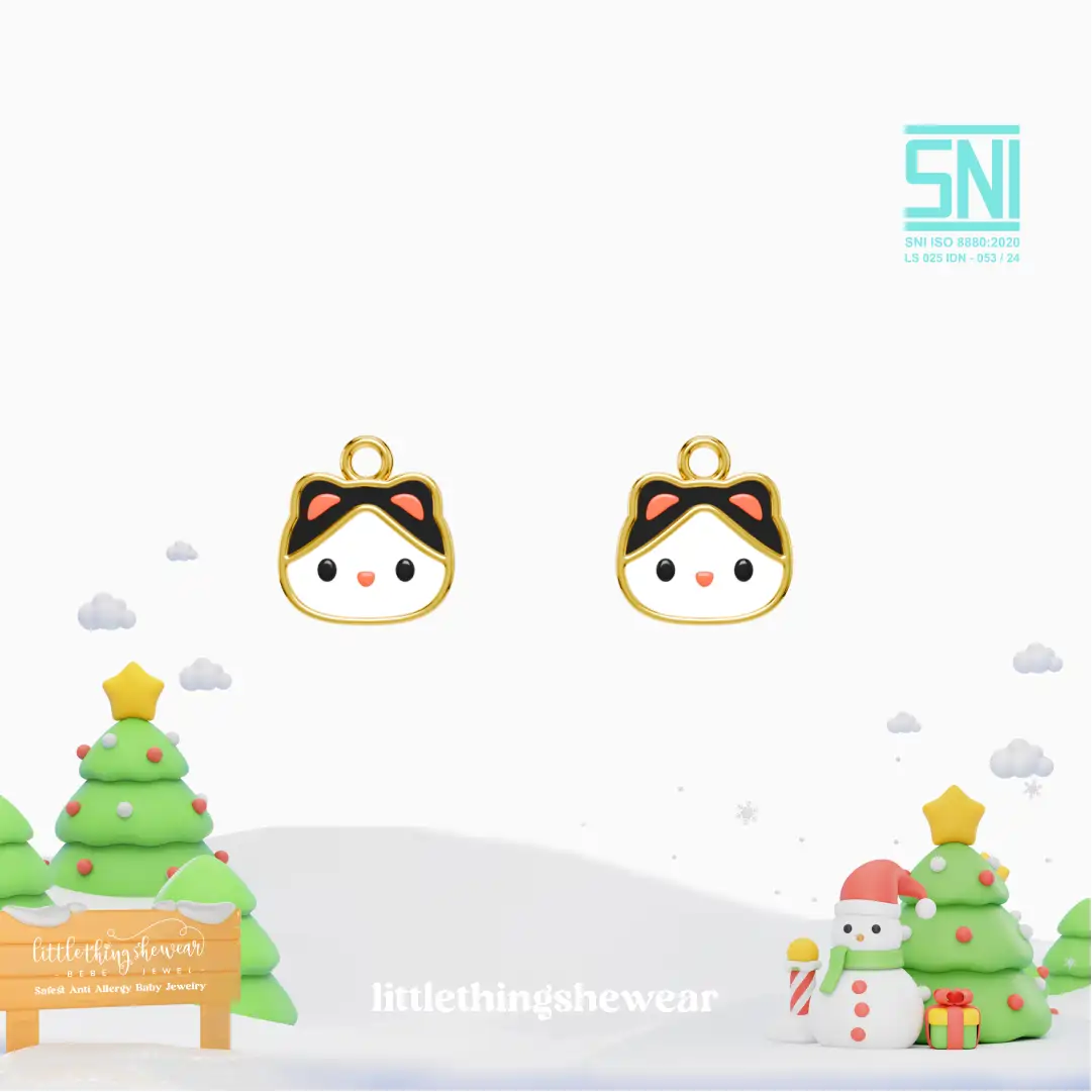 pendant anting anak emas Neko karakter kucing untuk model loop hoop, hypoallergenic dan aman untuk kulit sensitif