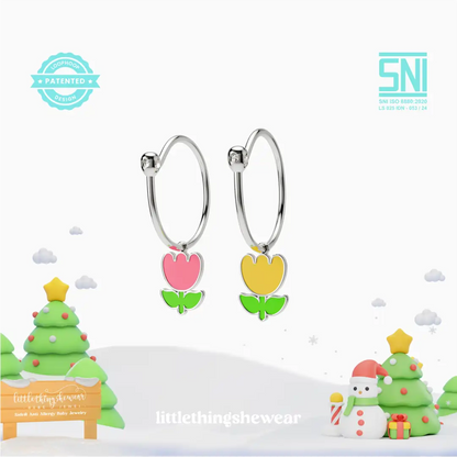 anting anak emas putih model loop hoop dengan bentuk bunga tulip hypoallergenic aman untuk kulit sensitif