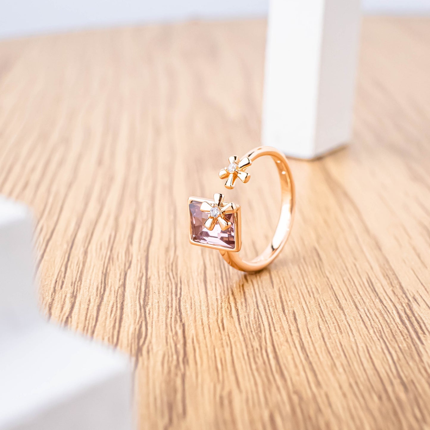 FREE GIFT - Cincin Isaira Rose Gold