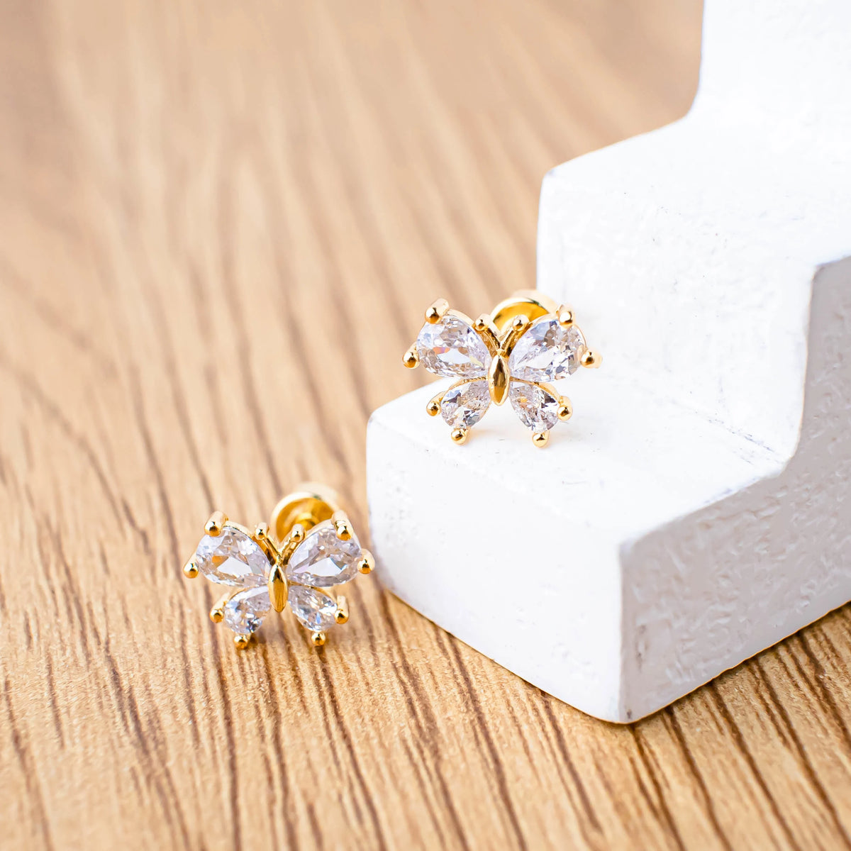 FREE GIFT - Anting Screw Back Flowy