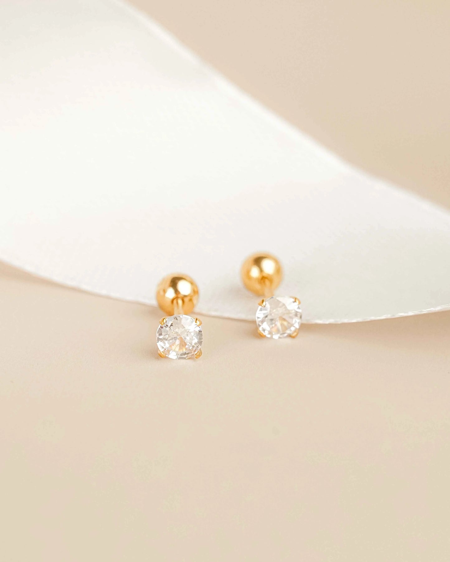 FREE GIFT - Anting Screw Back Round Gold Zirconia