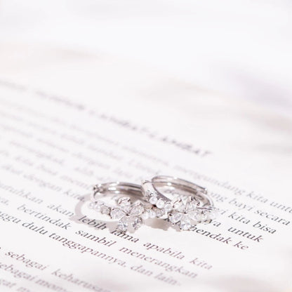 FREE GIFT - Anting Hoop Petal White Gold