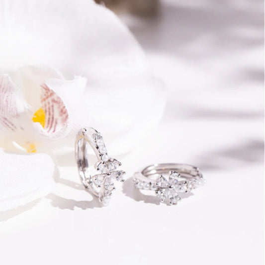 FREE GIFT - Anting Hoop Petal White Gold